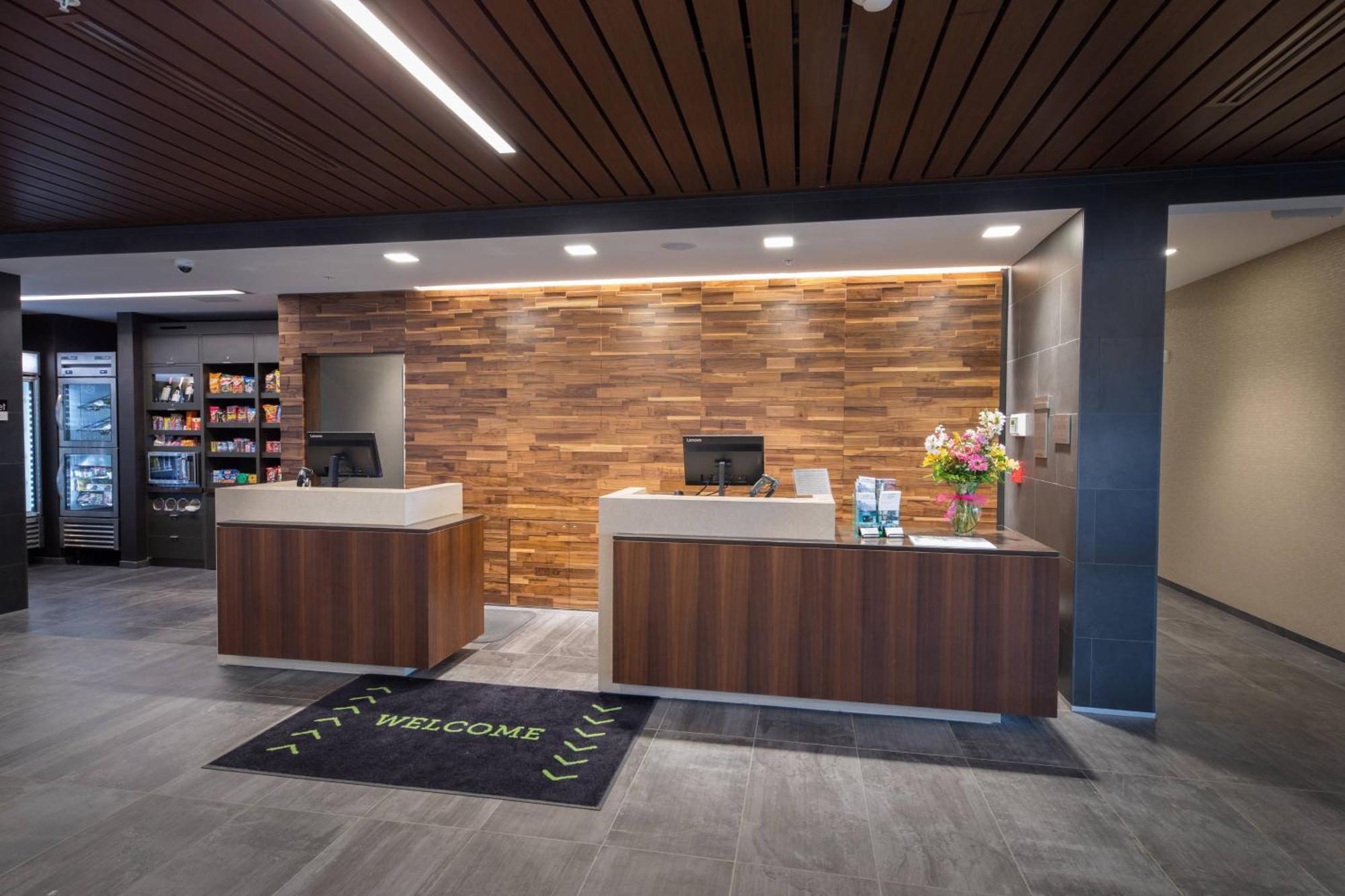 Courtyard By Marriott Расселлвилл Экстерьер фото